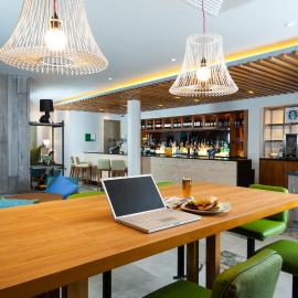 Holiday Inn Salisbury - Stonehenge by IHG, khách sạn ở Salisbury