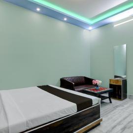Jangipur में, होटल Hotel O by OYO AM2PM Restaurant Cum Bar