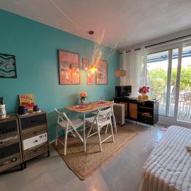 Quiet, cozy and central Beach Apartment with Pool &Terrasse, ξενοδοχείο σε Lacanau