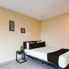 Hotel O Premium 12th Night