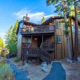 Tahoe Pines Retreat, hotel di Zephyr Cove