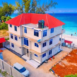 Uroa Beachfront 2BR Apartment with Sea View, hotel in Uroa