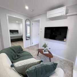 Modern 2BR Granny w Outdoor Near Stanhope Leisure