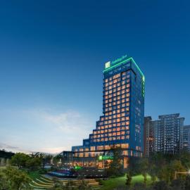 Holiday Inn Luzhou Longjian by IHG, hotell Luzhous