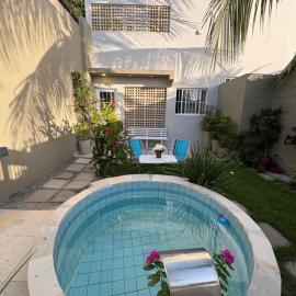 Casa Loft 9C-nova com piscina e jardim