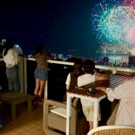 BALCON de HANABI , バルコンデハナビ,花火大会,ドローンショー, 海眺望と夜景, テニスコートまで10分, ゴルフコースまで10分