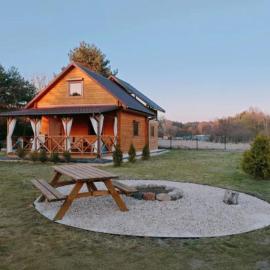 Wiąckówka Kinice domek nad jeziorem, hotel em Kinice