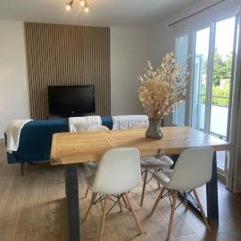 Cozy apartment, mountain view, private parking, hotel i Sassenage