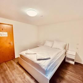 Room with Private bathroom in Guest House, hotel Heidenben