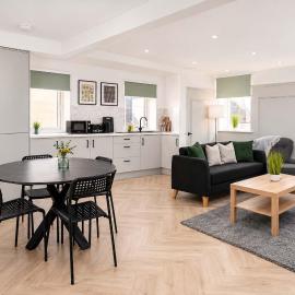Spacious 5BR - Heart of Galashiels -Group Friendly