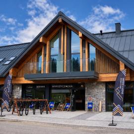 Ski and Bike Residence、イステブナのホテル