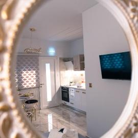 Iris House - The luxury escape, hotel a Mirodháton
