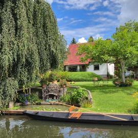 Ferienhaus direkt am Wasser - Familie Häfner 03096 Burg Spreewald