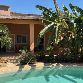 Villa mit Pool in Mbour, hotell i Mbour