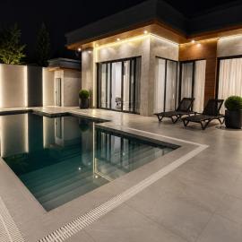 Luxury 3 Bedroom Modern House with Private Swimming Pool