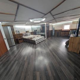 Дріт апартаменти в самому центрі міста – hotel w mieście Sumy