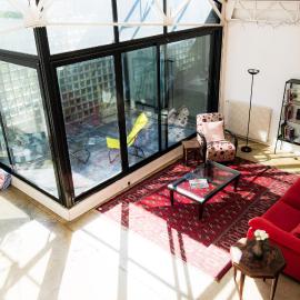 Authentic, beautiful & friendly 150m2 loft, 10 min from Paris, hotel v destinácii Cachan