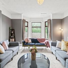 Rochdale 10BR Sleeps 10 Free Parking, hotel v destinaci Castleton