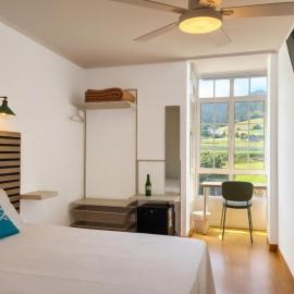 Hotel Peña Pintada by Vivere Stays, Hotel in Lañada