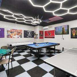 The Copper Cactus-Epic Game Room, Pools & Family Fun, Hotel in Gilbert
