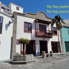Apartamentos La Fuente, hotelli kohteessa Santa Cruz de la Palma