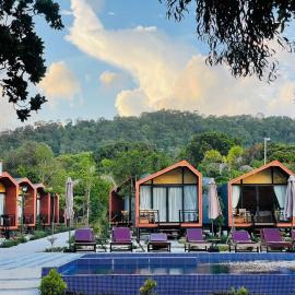 Royal C Resort, hótel í Koh Rong