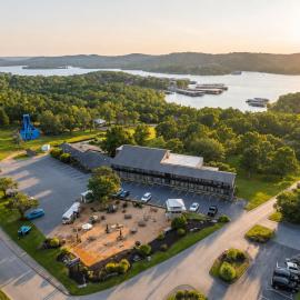 Suites at Waterside, hotel em Branson