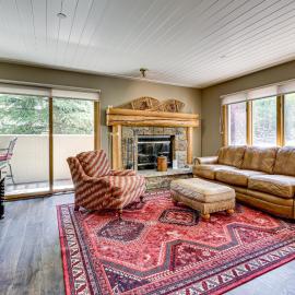 Walk to Beaver Creek Village: Cozy Condo!, hotel i Beaver Creek