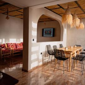 Cheers Hostel – hotel w mieście Tamraght Ouzdar