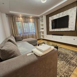 Modern apartment, hotell i Vaslui