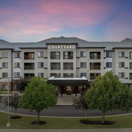 Courtyard by Marriott Dayton Beavercreek โรงแรมในบีเวอร์ครีก