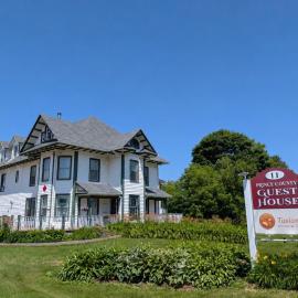 Prince County Guest House, ξενοδοχείο σε Miscouche