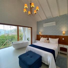 Chalés Colina dos Colibris, Hotel in Santa Teresa