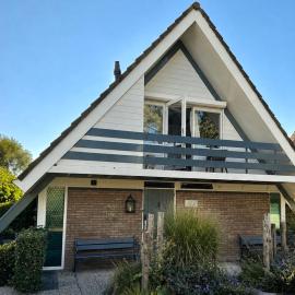 Holiday villa walking distance to North sea beach