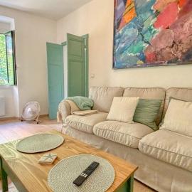 Charming flat in a Medieval village