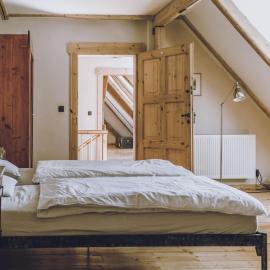 Riverside Flat for Two Guests