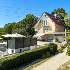 Amazing Home In Novi Marof - Kljuc With Sauna