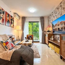 Bright 2BR - Pool, Gym & Rooftop Garden, Phuket Town Center