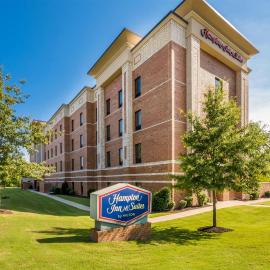 Hampton Inn & Suites By Hilton Knightdale Raleigh, hotel v mestu Raleigh