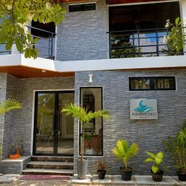 Handhuveli Dhangethi, מלון בדנגטי