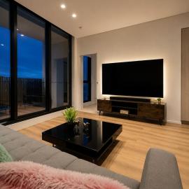 Luxury Stay in Merrylands with Parramata and City views 20th floor with pool and gym