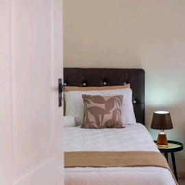ShalomBed&Breakfast, khách sạn ở Lobatse