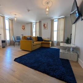 2 Bedroom Apartment Folkestone Harbour Arm - Sleeps 4 - Long stay Welcome