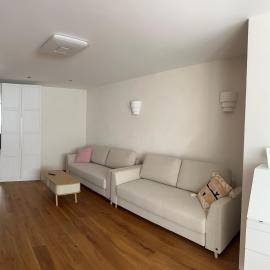 Schöne 2-Zimmer-Souterrainwohnung mit Terrasse