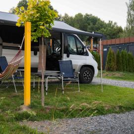 Slow Camp pod Bieniatka - namioty & Camper Park, hotel in Szczyrk