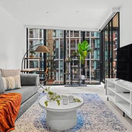 Beside Marvel Stadium - M Docklands Accommodation - Live Luxe