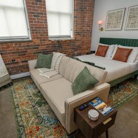 Luxury Studio in Downtown DSM, Free Parking, Gym