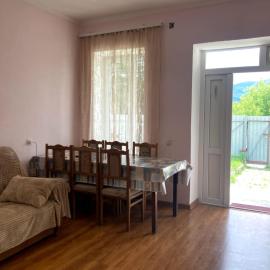Vardablur Guest House