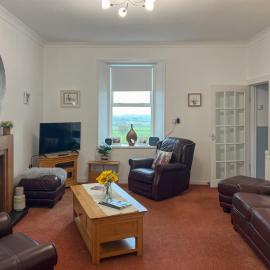 Muirston Farmhouse - Uk44977, hotell sihtkohas Ayr