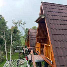 Giri Luwih Villas and Glamping, hótel í Gitgit
